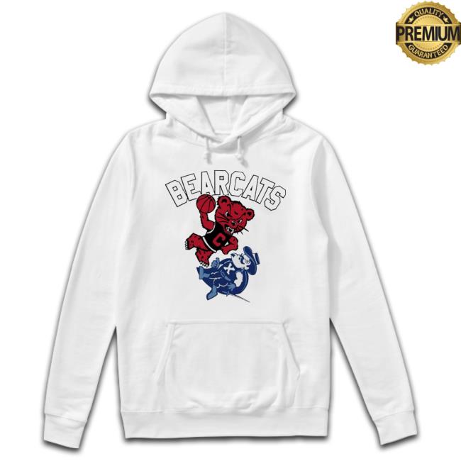 Trending Cincinnati Bearcats Vs Xavier Musketeers Mascot Sweatshirt Trending Cincinnati Bearcats Vs Xavier Musketeers Mascot Long Sleeve Tee