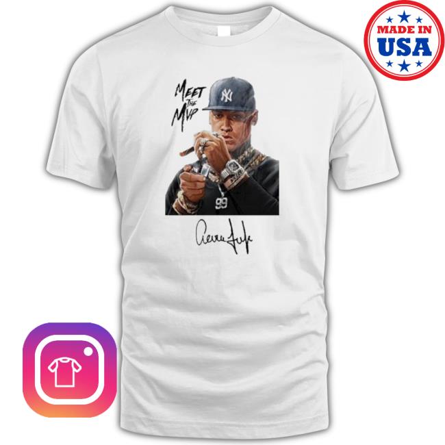 Aaron Judge New York Yankees Street Style Signatures Sweaters