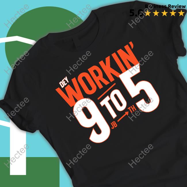Dey Workin' 9 To 5 Hooded Sweatshirt
