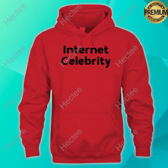 Miave Wearing Internet Celebrity Shirts