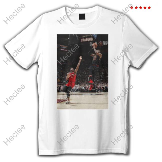 Lebron’S Game Winner Over Him Hoodie